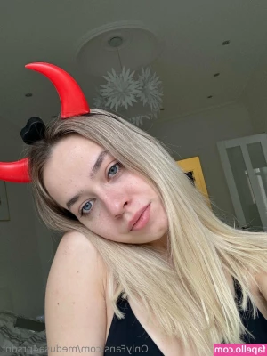medusa4prsdnt - Went swimming today