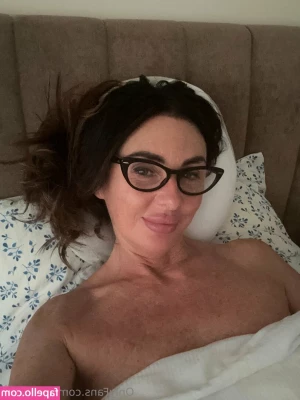 y0ur_wife [ y0ur-wife-3 ] - Can't help it, have to share another preview today from one of the