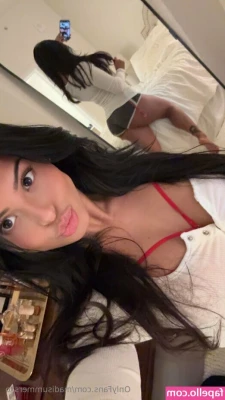 madisummersxo - Was a long day and walking... My feet are sore, dry and dirty. Soles