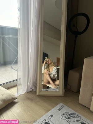 mimiraveen - I recorded a little video in just my lingerie to chat comfortably