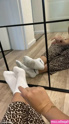 vannmeyr - My boobs feel super soft today :)
