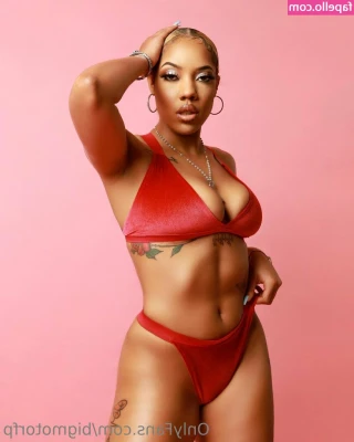 bigmotorfp - I need to buy new outfits for photoshoots!! Send me any