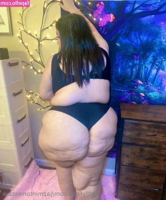 jazmintorresbbw - Good thing I can cover 'em up with my hair 🙈 HMU if you wanna see