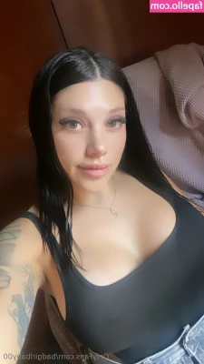 badgirlbaby00 - I am impressed by this new French pedicure! Estou impressionada com