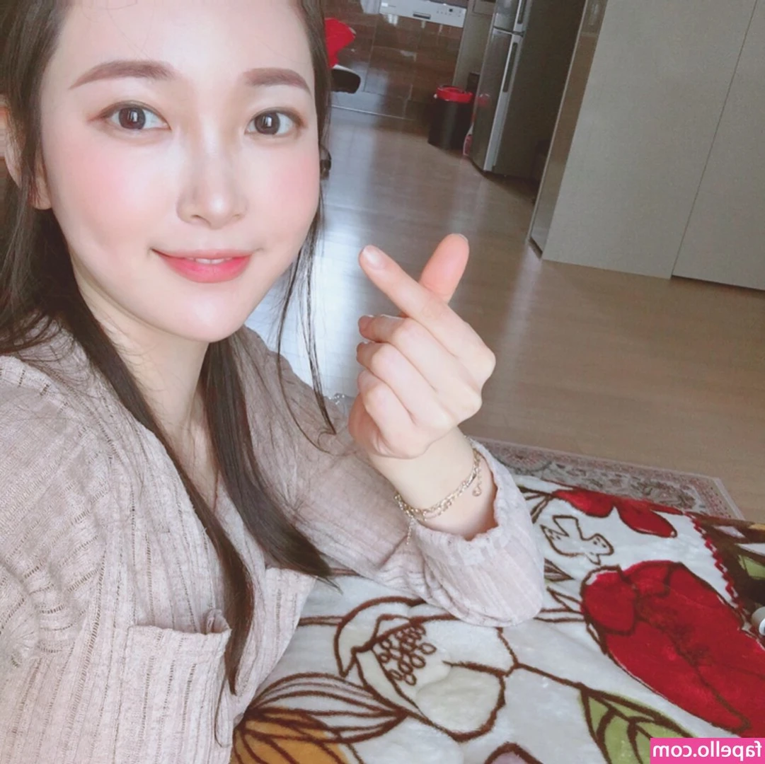 Eunzel ASMR [ eunzel-asmr ] - come taste me...🙏🏻✨💕