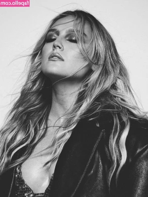 Perrie Edwards [ perrie-edwards ] - What do you wanna see more of