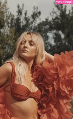 Perrie Edwards [ perrie-edwards ] - Good evening