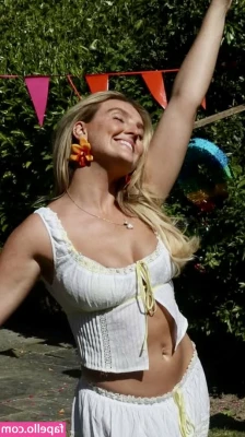 Perrie Edwards [ perrie-edwards ] - My new content is dropping soon, hit me up so you