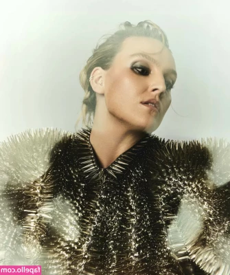 Perrie Edwards [ perrie-edwards ] - Ups