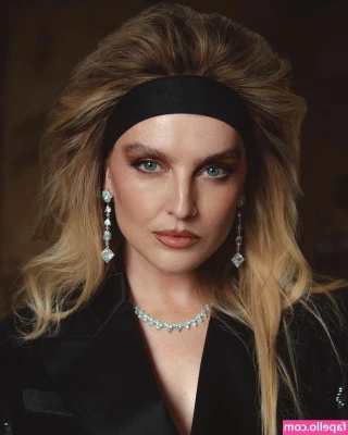 Perrie Edwards [ perrie-edwards ] - MONSTER DICK - Preview  Met this dude when I stopped by CVS before