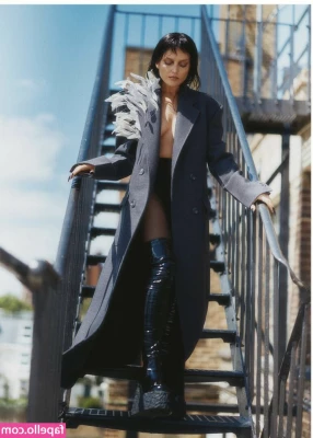 Perrie Edwards [ perrie-edwards ] - Hopefully find someone to fuck me