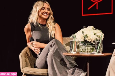 Perrie Edwards [ perrie-edwards ] - Bonita noche