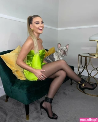 Perrie Edwards [ perrie-edwards ] - Someone asked me to slow this post down so they can take in my sexy