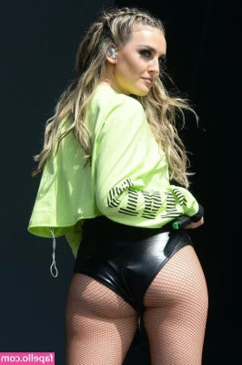 Perrie Edwards [ perrie-edwards ] - My Narwhal got me a fancy sewing kit   HappyThoughtOfTheDay