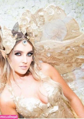 Perrie Edwards [ perrie-edwards ] - Suck DICK  but in the woods lol
