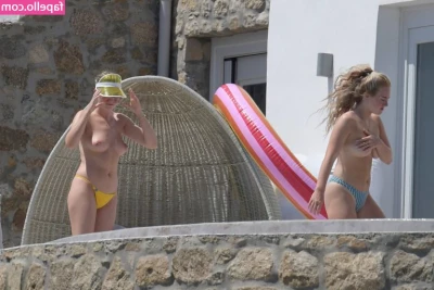 Perrie Edwards [ perrie-edwards ] - Wanna see my top