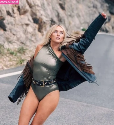 Perrie Edwards [ perrie-edwards ] - out out... I wonder whether this Queen of Spades will find any BBCs