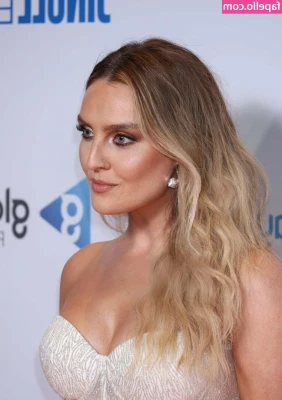 Perrie Edwards [ perrie-edwards ] - Before anything, I love you all! I just want to leave this here for
