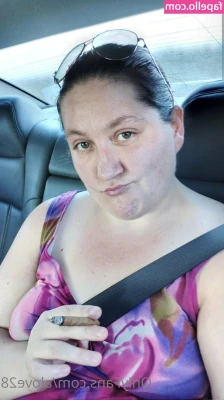 alove28 - Check out your DM's for this classic BBW! It has ultimate cleavage! I