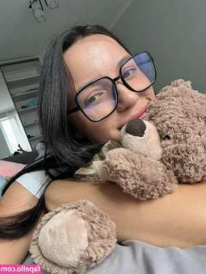 haileybliss - Casual Monday 🍑👣😈
