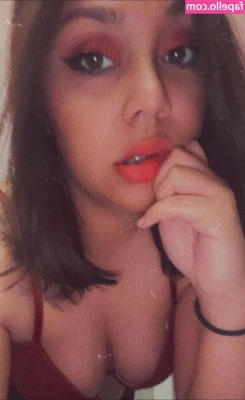 tia102114 - TRIBUTE TO THIS GODDESS ASSHOLE 🍑 🛐 🐕‍🦺🐕‍🦺 🔱
