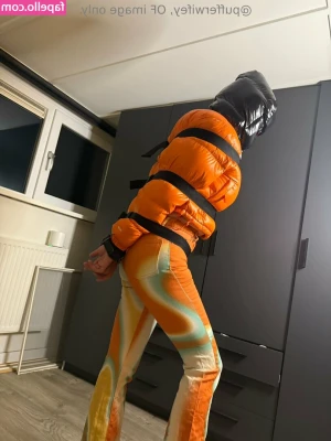 pufferwife - What's your favourite place to cum??