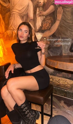Daniela Melchior [ daniela-melchior ] - POV: skyping with your GF that really misses you  🥺💓