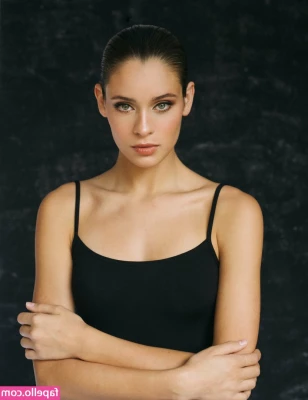 Daniela Melchior [ daniela-melchior ] - Can you hold good eye contact?.. It’s everything 🫦