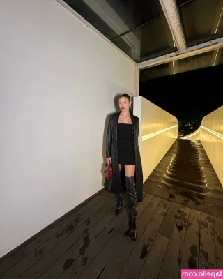 Daniela Melchior [ daniela-melchior ] - I'm just looking for my wand! I swear I dropped it here somewhere...