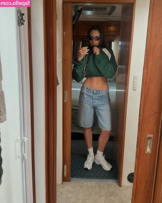 Daniela Melchior [ daniela-melchior ] - Jack off all trades lol
