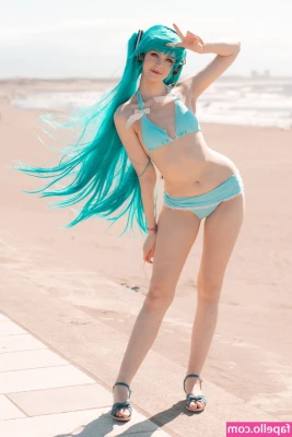 Hirariann - 🇺🇸Beach day👙🏖 🇪🇸Día de playa👙🏖