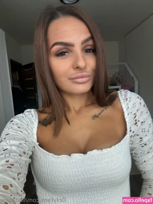 lindanew - TOMORROW I will be streaming on my free to follow page @dollyleighxxx