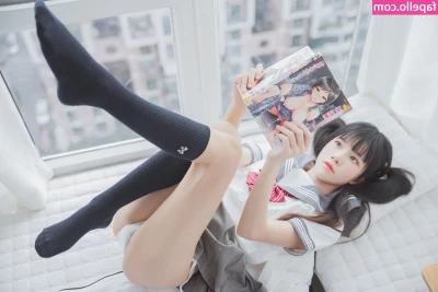 cherryneko0628 - On my knees and ready for you daddy 😈