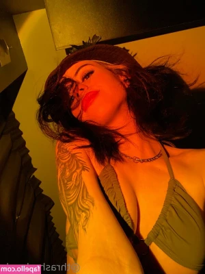 thrasherlewds - You love that stroking motion with my feet!!!!