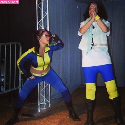 Leva Bates [ leva-bates ] - I’ll be sending out the video of me in my new years dress tonight!