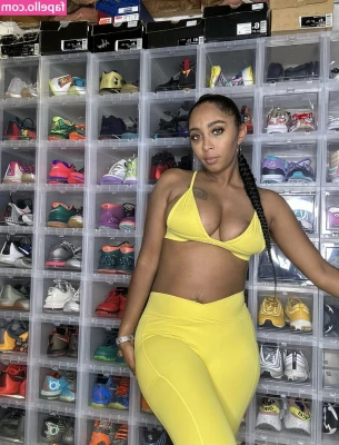 ChrissyLaBleu - loveeeee these heels