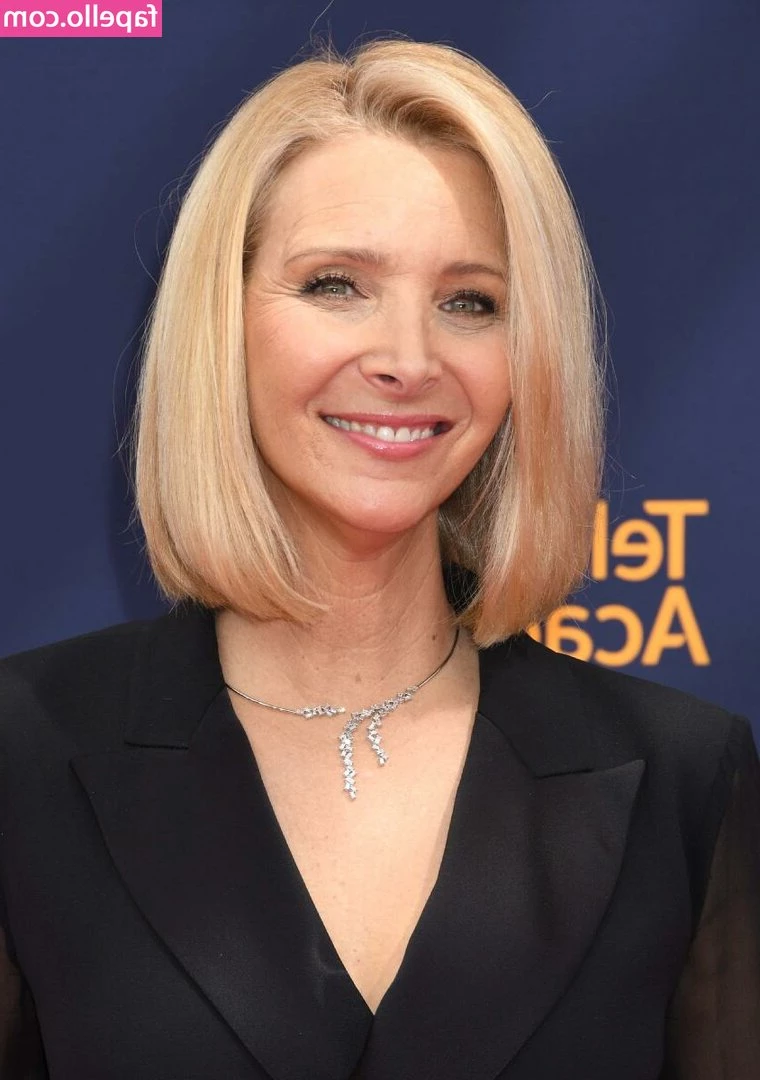 Lisa Kudrow [ lisa-kudrow ] - Hola holaaa  como están  sean bienvenid s a nuestro mundo  Aquí