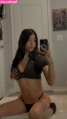 tsszoey - Spending nights like this alone is too much for me I need my pussy