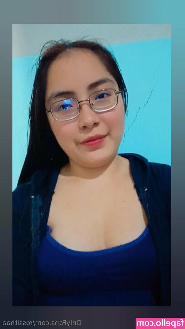 rossithaa - I’m officially back from my trip and SOO HORNY💦🍭🤤 LIVE