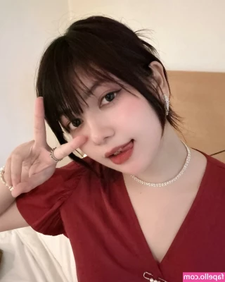 Senpai Alice [ senpai-alice ] - Fountain Friday anyone