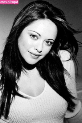 Marisa Ramirez [ marisa-ramirez ] - 💚 do you like this skirt on me bebe? it's one of my favorites 💚