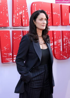 Carrie anne moss [ carrie-anne-moss ] - Hola amor como estas  ya estas listo para jugar