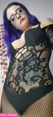esfiriya_tudor [ esfiriya-tudor ] - Would you sit in front of me or behind me on the raft