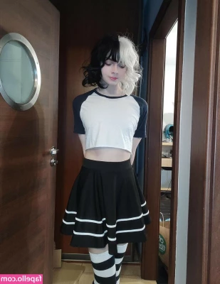 MaxHamster - Would you lick my tits first or my latex ?