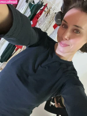 Una Healy [ una-healy ] - Currently 70% OFF on my vip account for the next 80 people ! Don’t