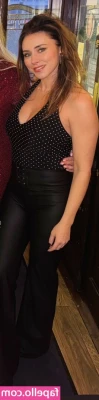 Una Healy [ una-healy ] - starting a new routine this week so u guys will be gifted with about