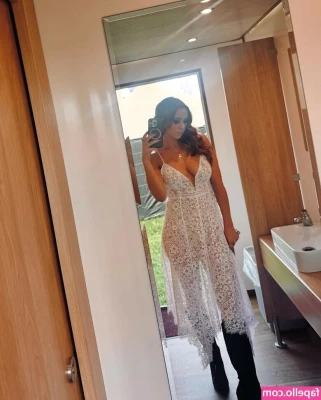 Una Healy [ una-healy ] - Doggy oder lieber raufsetzen ❤️🥰