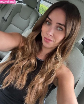 Una Healy [ una-healy ] - Taking a long shower after driving home from the anime convention and