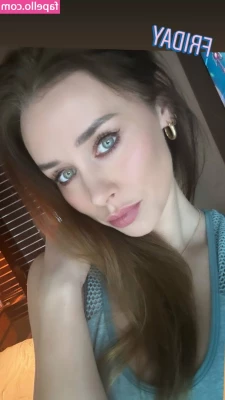 Una Healy [ una-healy ] - Late night Titty Tuesday