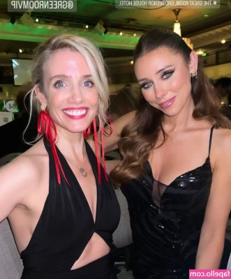Una Healy [ una-healy ] - Hola mis amores les dejo videito para celebrar el primer mes en only